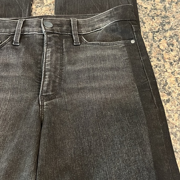 Athleta Crop Kick Tuxedo Jeans, size 2T - Picture 6 of 10